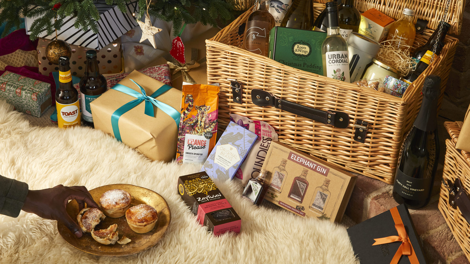 Christmas Hampers & Gift Boxes