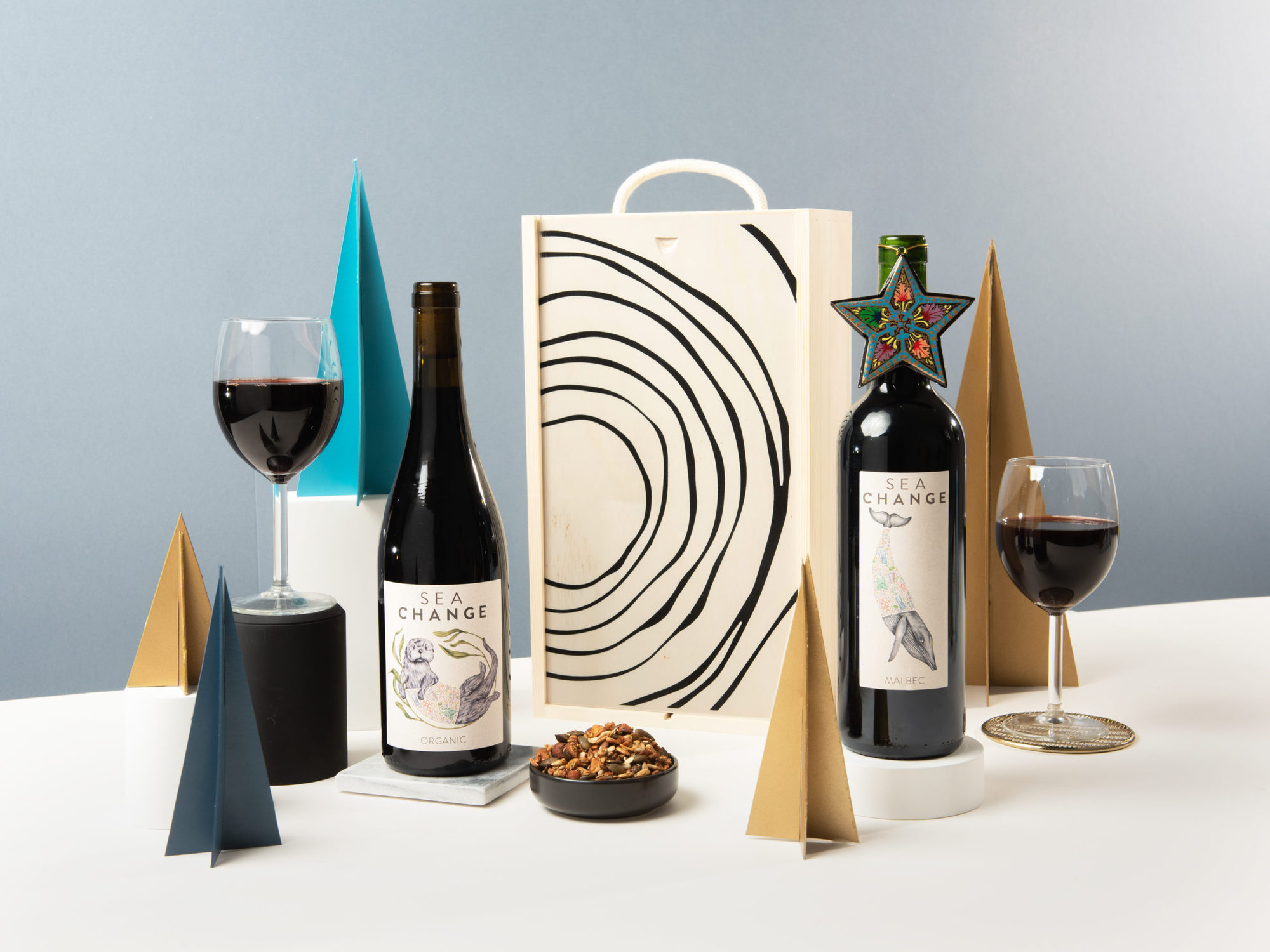 The Premium Red Wine Duo with Wooden Christmas Gift Box