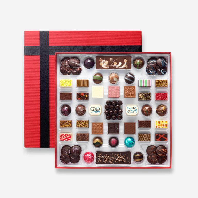 Happy Holidays - Signature Selection Chocolate Box 960g