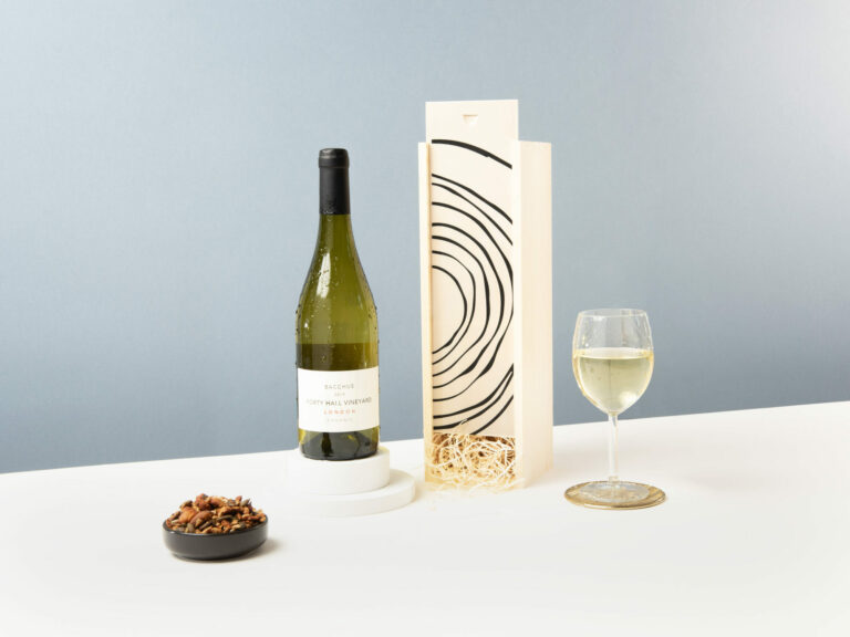 The London White Wine Gift with Wooden Gift Box