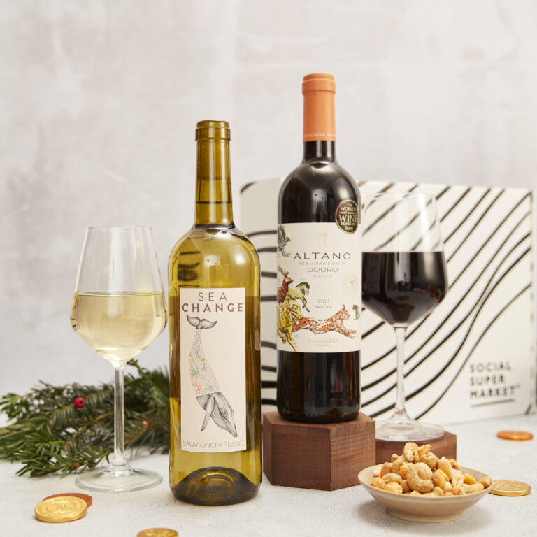 The Festive Wine & Treats Gift Box