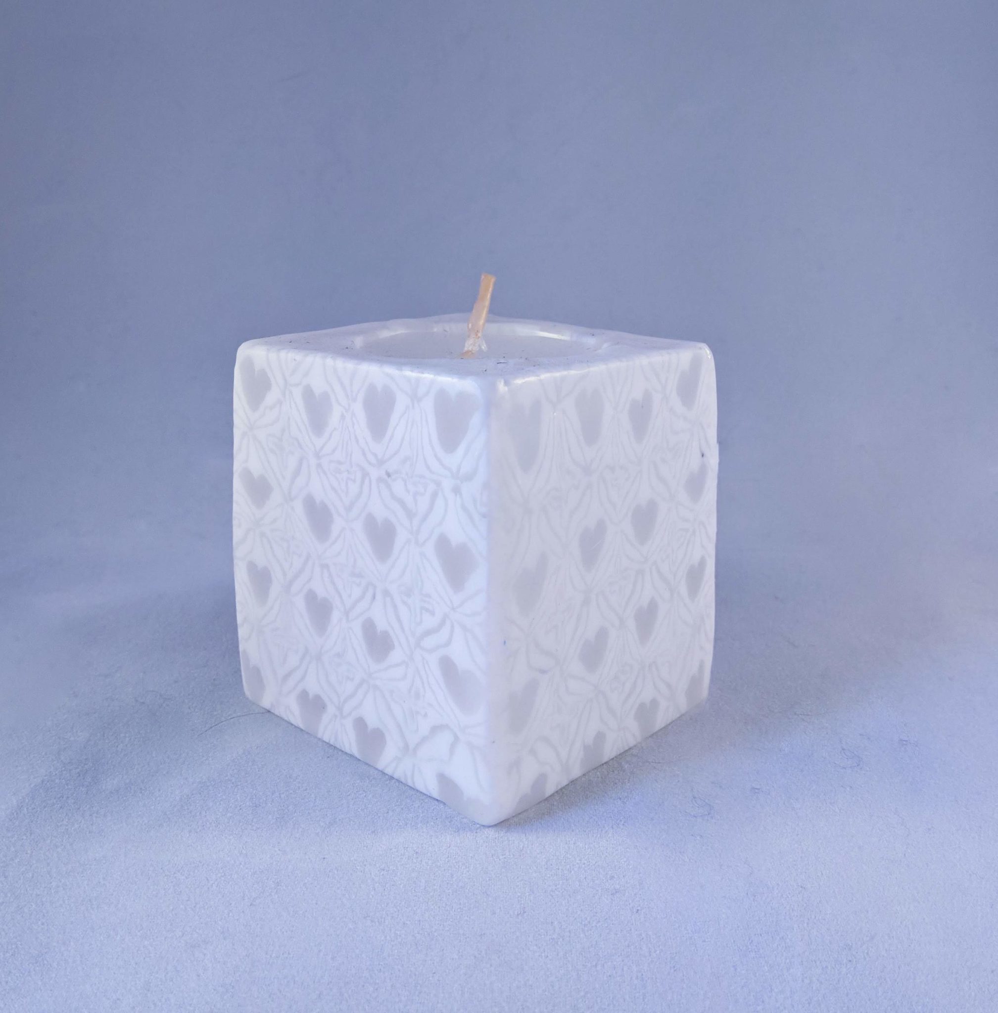 Swazi Candles - Mini Cube - white hearts