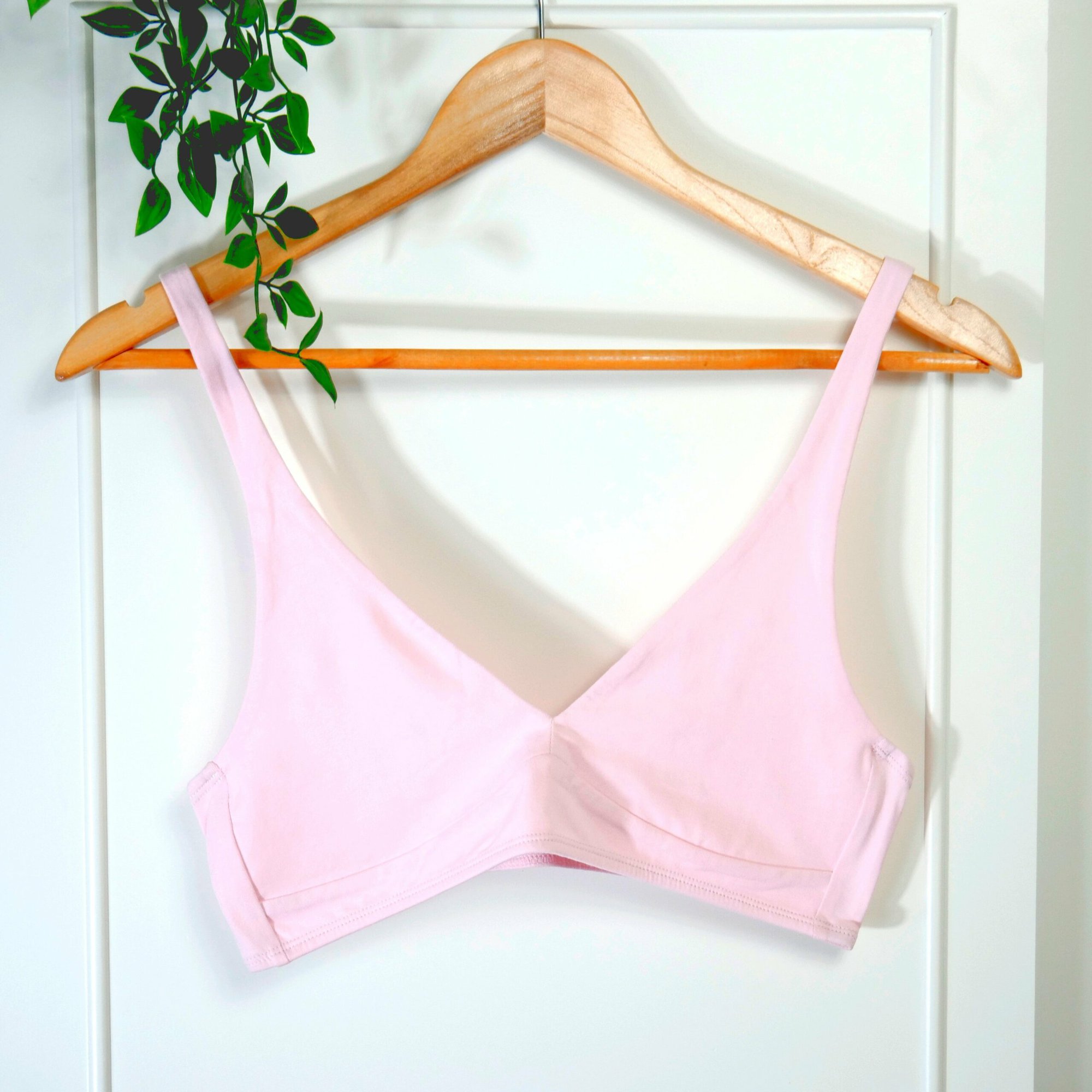 Women's organic cotton bralette in light pink - Extra small (band width 27", UK 8-10), Light Pink