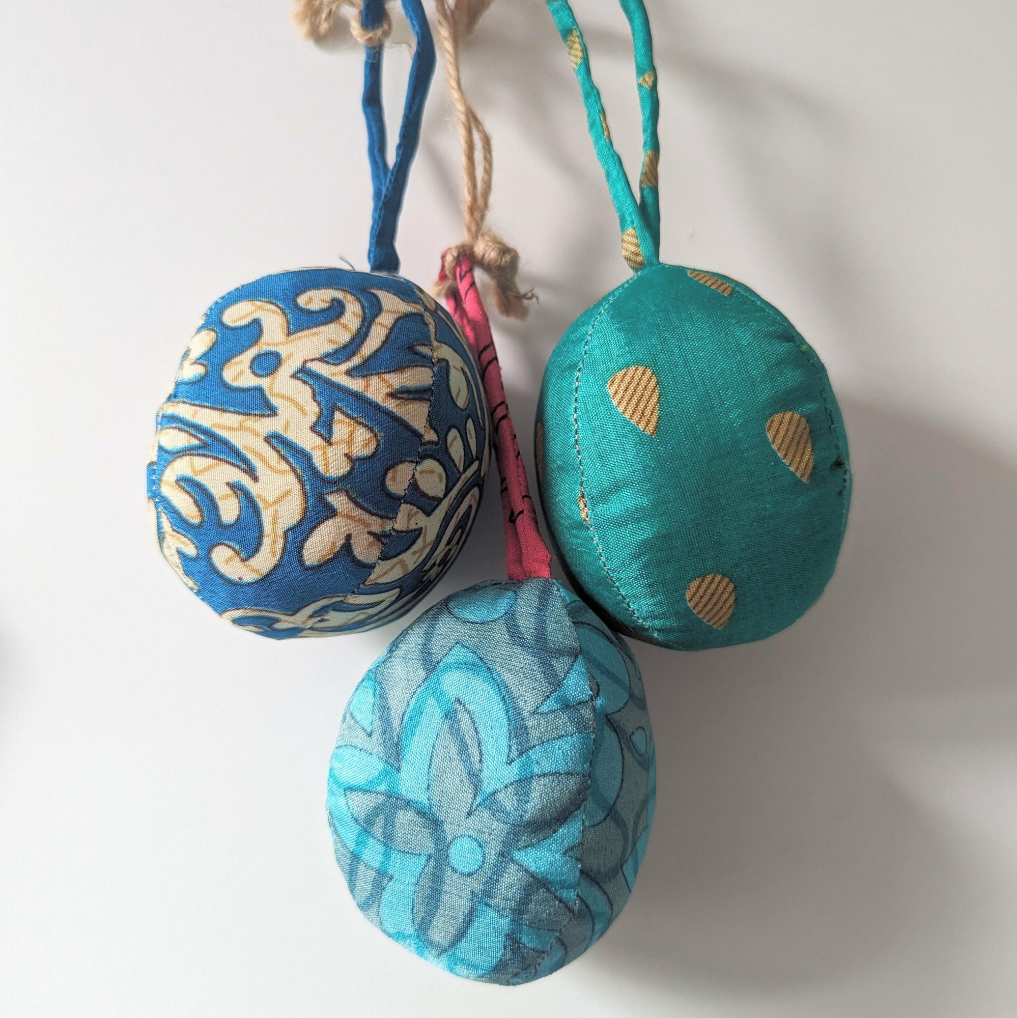 Hanging Egg Decorations 3 Pack - Turquoises