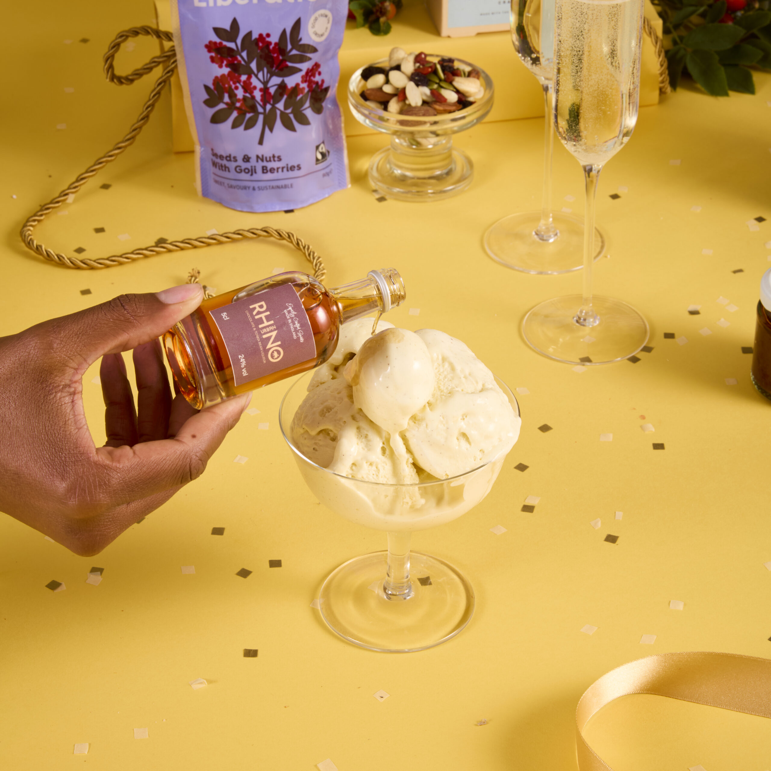 A Toast To The Host Hamper