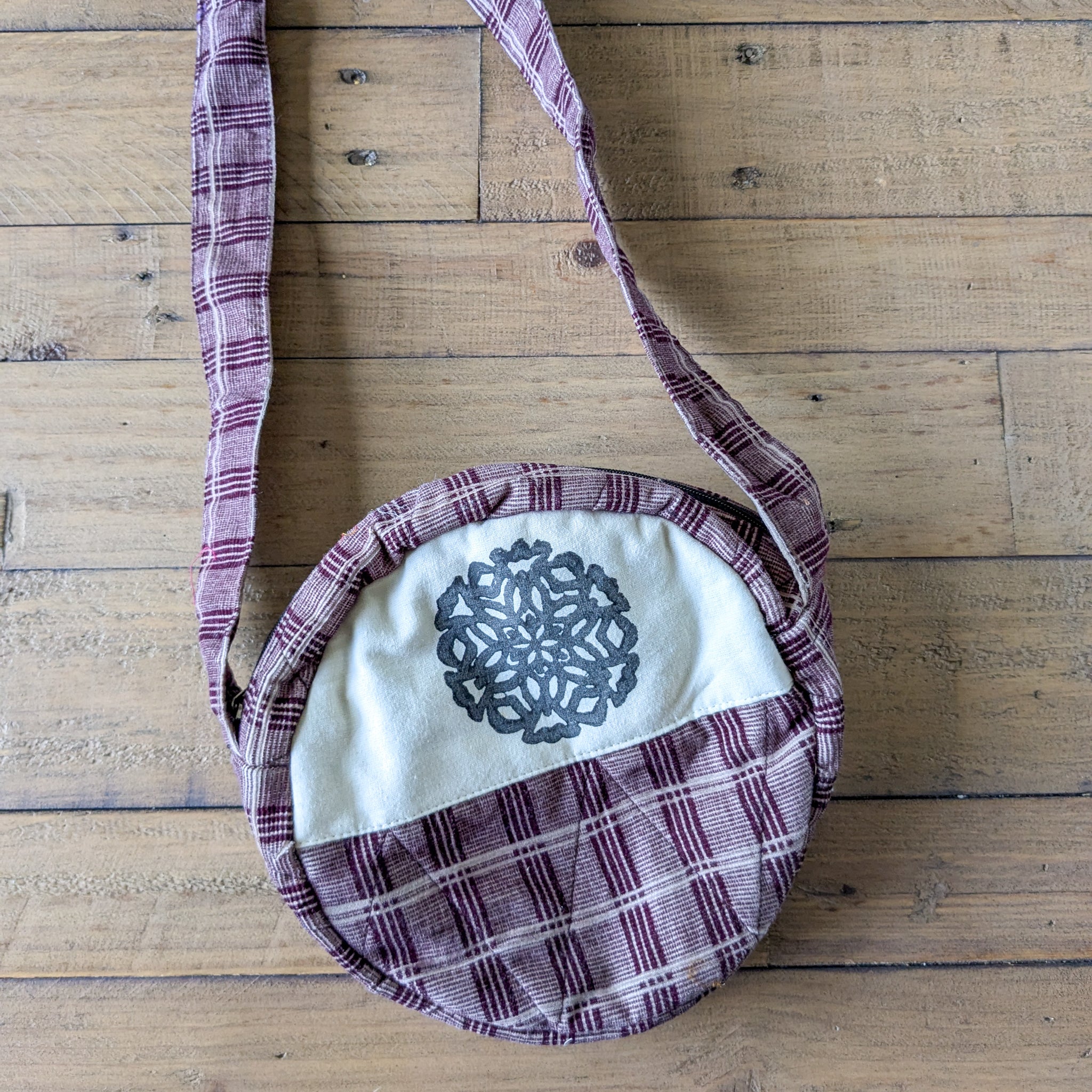 Round Sari Shoulder Bag - Brown