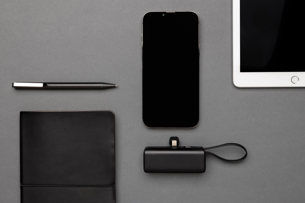 Recycled Abs 3000mah Powerbank With Ios Connector