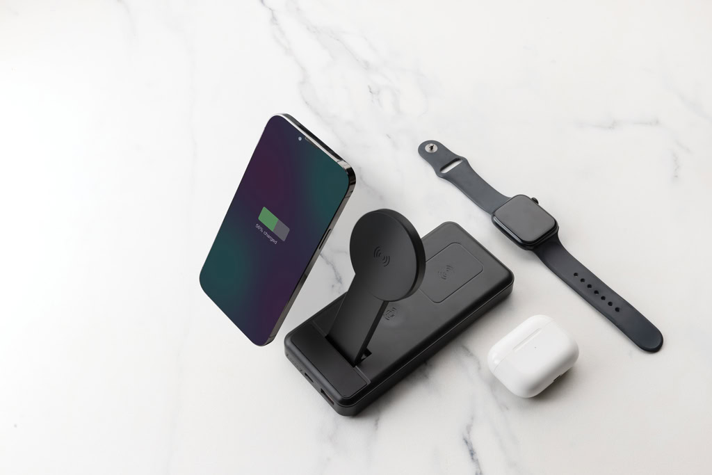 Recycled Plastic 10000mah 3-in-1 Fast Powerbank